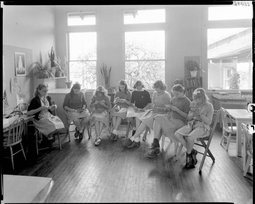 Red Cross class, Polytechnic Elementary School, 1030 East California, Pasadena. April 7, 1941