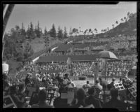 Upton Sinclair debating at the Hollywood Bowl, Los Angeles, 1925