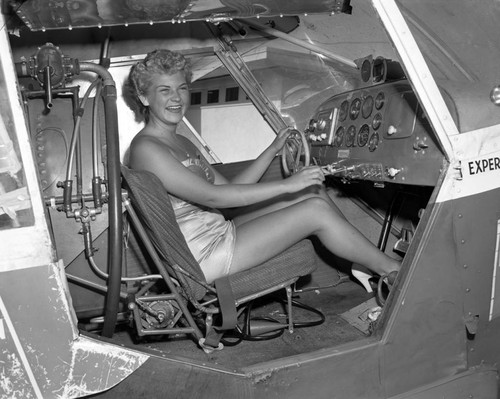 Mary Pat Lloyd, Fullerton Aviation Queen entrant, Fullerton, May 1949