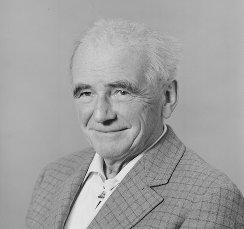 Portrait of P.F. (Per Fredrik) Scholander who was a physiologist and became well known for his field and experimental studies on both animals and plants, especially those living in extreme ecological conditions. In 1965 Scholander established the Physiological Research Laboratory at the Scripps Institution of Oceanography. He was elected to the National Academy of Sciences, the American Philosophical Society and the Royal Swedish Academy of Sciences. In 1979 Scholander received the Nansen Award for Polar Research. 1971
