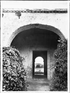 Arches at the northeast corner of the quadrangle at Mission San Juan Capistrano, California, ca.1905