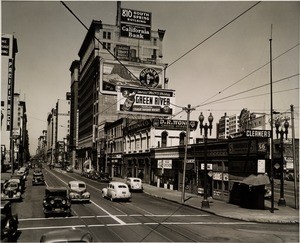 Facing north on South Spring Street between West Ninth Street and West Eighth Street in Downtown Los Angeles, 1939