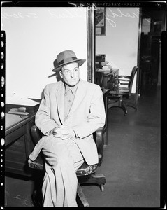 Gardena murder suspect at Sheriff's Office, 1954