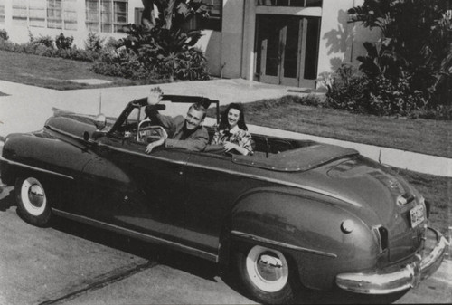 Students in a car on Pepperdine College campus, 1948