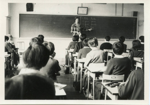 Susan Giboney teaching a class