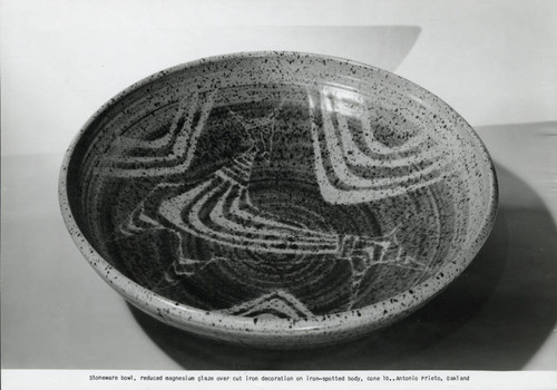 Ceramic bowl, Scripps College