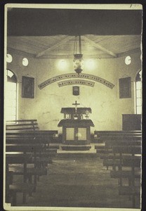 Inneres der Kirche in Bonaberi