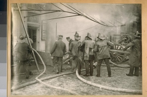 [Fire on the East side of Drumm St. bet. Sacramento & Calif. St.]
