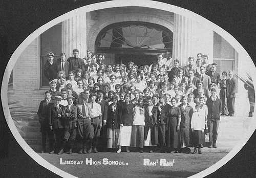 Lindsay High School Student Body, Lindsay, Calif., 1914