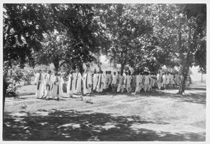 NELC, Nordindien. Procession til kirken, 19.10.1952. (Formentlig ordination af pastor Nitanondo Marndi)