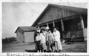 Hur family on the farm, Dinuba 3/7/1920