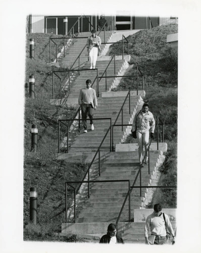 Students descending stairs to Seaver Drive, mid 1980s