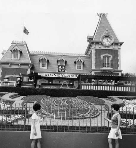 Disneyland's Main St. Station