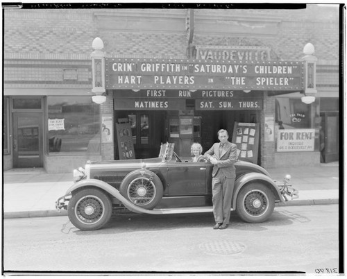 Essex Roadster in front of Warner's Egyptian Theatre, 2316 East Colorado, Pasadena 1929