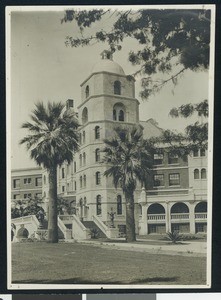 Exterior view of the Arlington Hotel in Santa Barbara, ca.1920