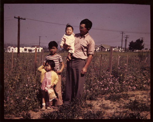 Masaichi Ishibashi with Children Santoshi, Grace and Nancy