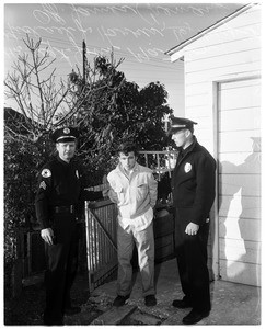 Bandit suspect arrested, 1956