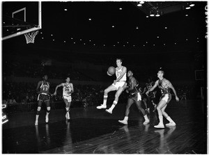 Basketball, Los Angeles Lakers versus Cincinnati Royals, 1961