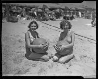 Jane Brown and Tanner Marilyn on the beach, 1935