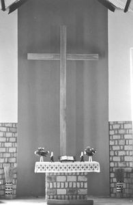 Fra indvielsen af Kyaitoke Kirke, Bukoba, Nordveststiftet, Tanzania, 1981. Kirken er tegnet af DMS missionær, arkitekt Karl Emil Lundager