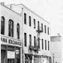 Photograph of the Union Hotel in Old Sacramento, prior to restoration