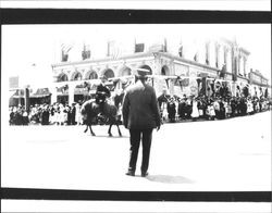 Crowd gathered to watch Fourth of July parade, Petaluma, California, 1935