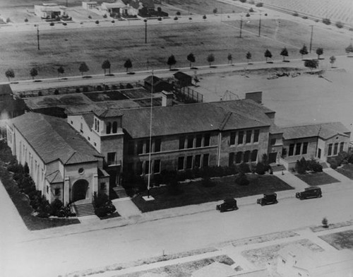 Victory Boulevard Elementary School, 1924