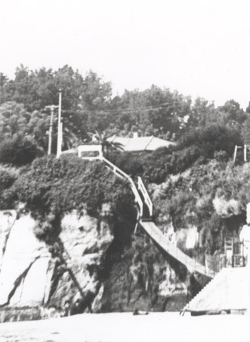 The swinging bridge at the west end of Cowell Beach