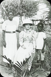 Miss M Cork and companions, Congo, ca. 1900-1915