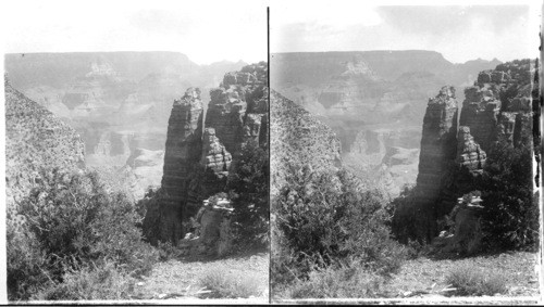 Split cliff at Commanche, Grand Canyon, Arizona