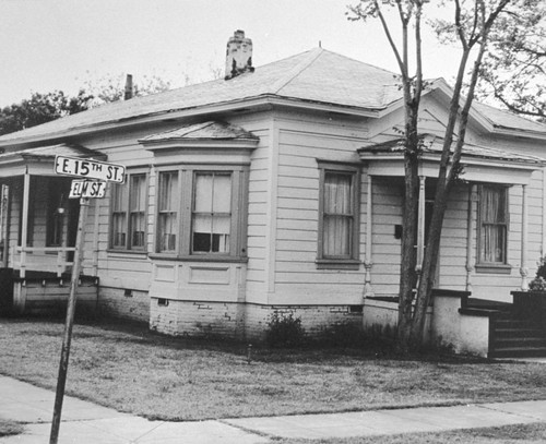 House on the corner of Elm St. and E.15th St., Chico, California