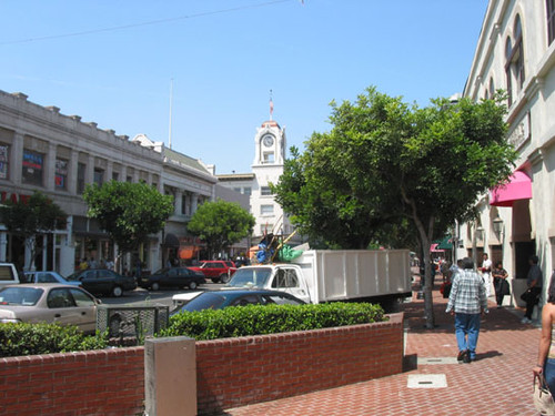 Street scene along Fourth Street with Spurgeon building in view, August 2002