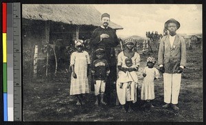 Chief catechist with family, Kimpangu, Congo, ca.1920-1940