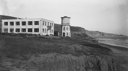 George H. Scripps Memorial Marine Biological Laboratory and seawater tower of the Marine Biological Association of San Diego, later to become Scripps Institution of Oceanography. 1910