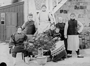 Manchuria 1930. Port Arthur, Olga Kristensen and Miss. Mosbæk among Christians. DMS began here