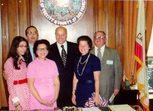 [Mayor Joseph Alioto with the Peter Patane and Joseph Bongiovanni families of Philadelphia]