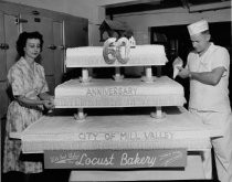 Mill Vally 60th Anniversary cake, 1960