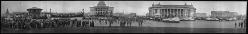 San Francisco Day parade. [Floats in front of the Philippine Islands, Massachusetts, Iowa, Washington, and Idaho buildings, at the circular intersection of the Avenue of the Nations and the Esplanade.]