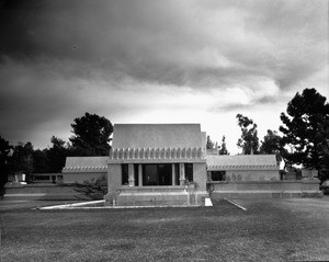 Exterior view of the Hollyhock House, Los Angeles, 1921