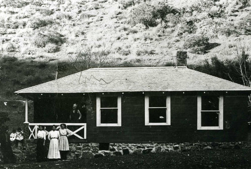 Alsbach family at their ranch in Silverado Canyon, ca. 1900