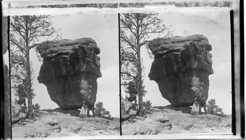 Balancing Rock, Garden of the Gods, Colorado