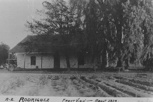 Front view of the Rodriguez adobe on Rancho Santiago de Santa Ana, about 1914