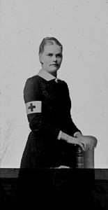 Caroline (Karoline) Knudsen, born Johansen, married to missionary Henrik Knudsen. Born 1862 in