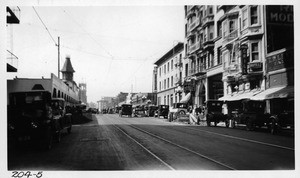 Obstructions in 8th Street between Hill & Olive, Los Angeles, 1923