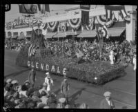 "Columbia, Gem of the Ocean" float in the Tournament of Roses Parade, Pasadena, 1927