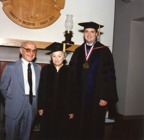 Milton Friedman, Rose Friedman, and David Davenport at SBM Commencement, 1986