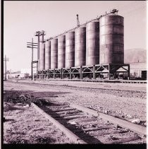 Valley Grain Co. Storage Silos ATSF tracks
