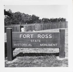 Marker at entrance to Fort Ross