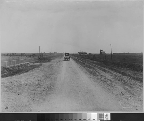 Photograph of Mac Road in Tierra Buena, Sutter County (Calif.)