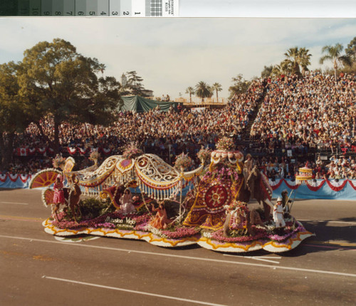 ["Baubles, Bangles and Beads" 1980 Rose Parade float from Mission Viejo photograph]